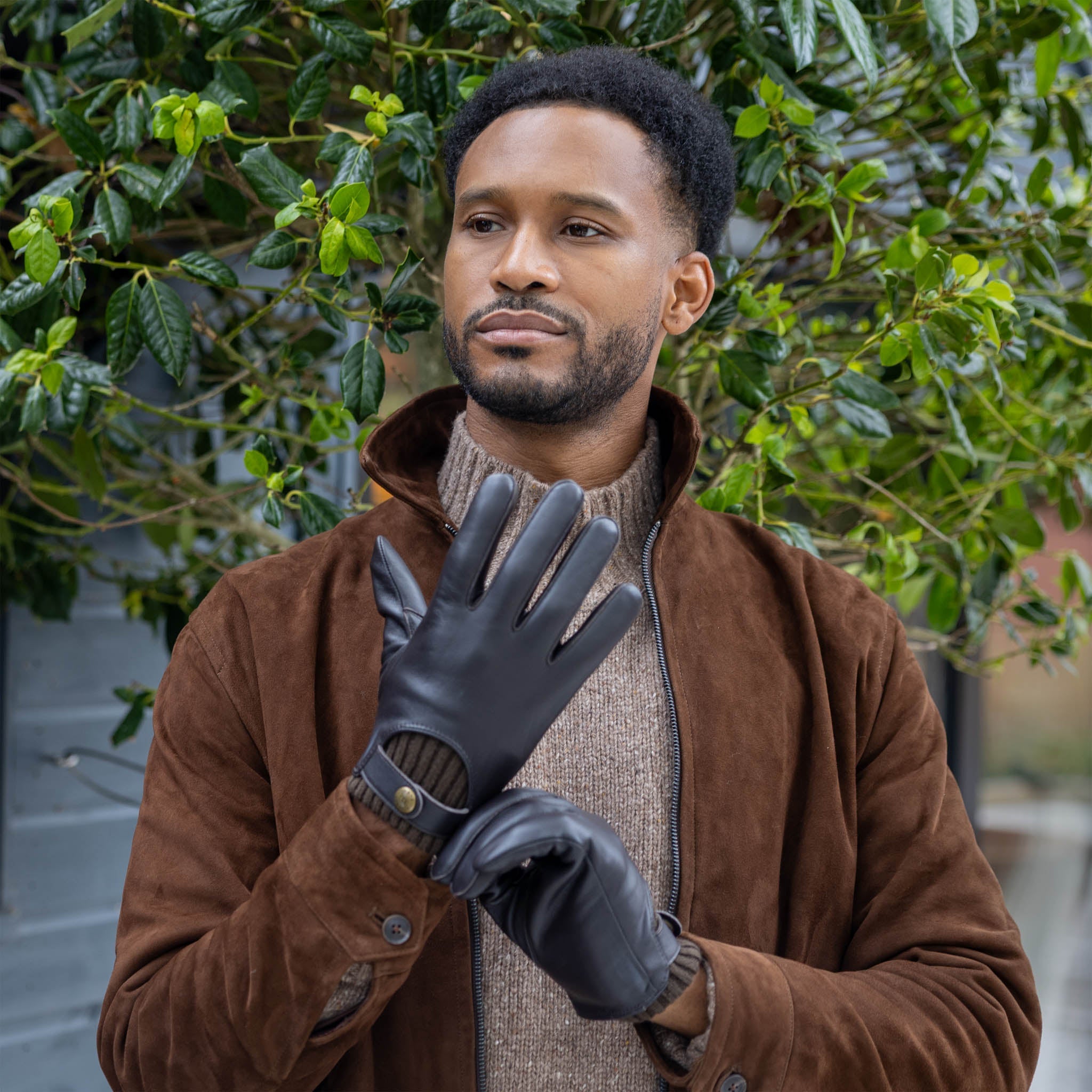 mens-touchscreen-lined-leather